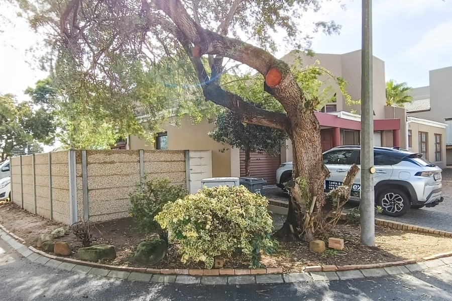 3 Bedroom Property for Sale in Protea Village Western Cape